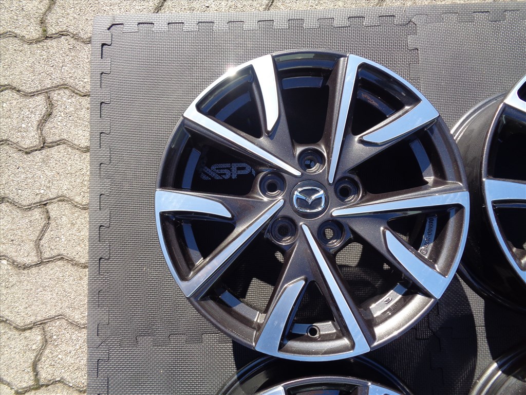 Mazda CX-3 gyári alufelni 16-os, szinte mint az új, eladó.  2. kép