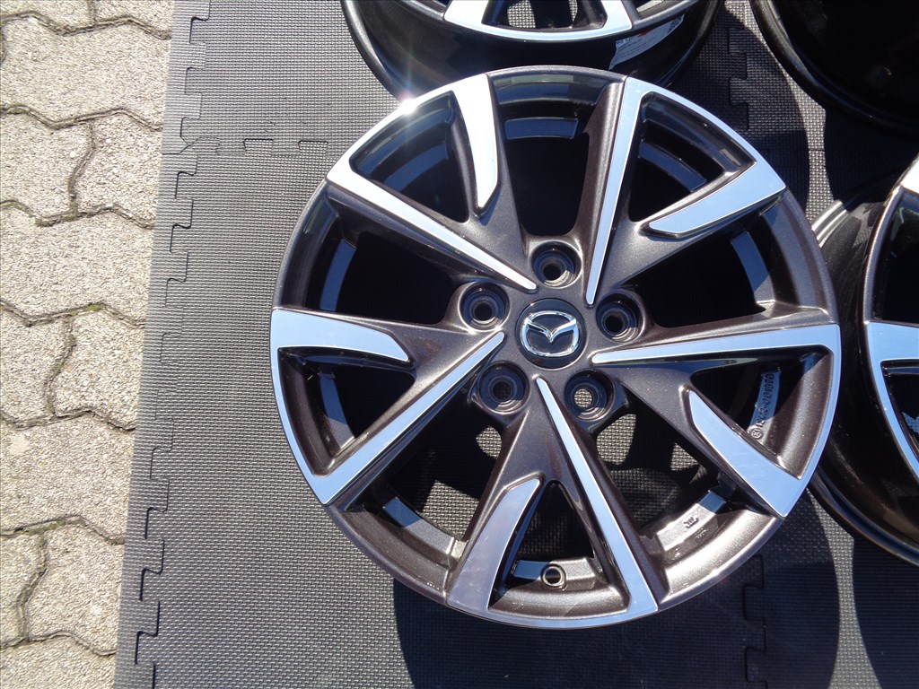 Mazda CX-3 gyári alufelni 16-os, szinte mint az új, eladó.  3. kép