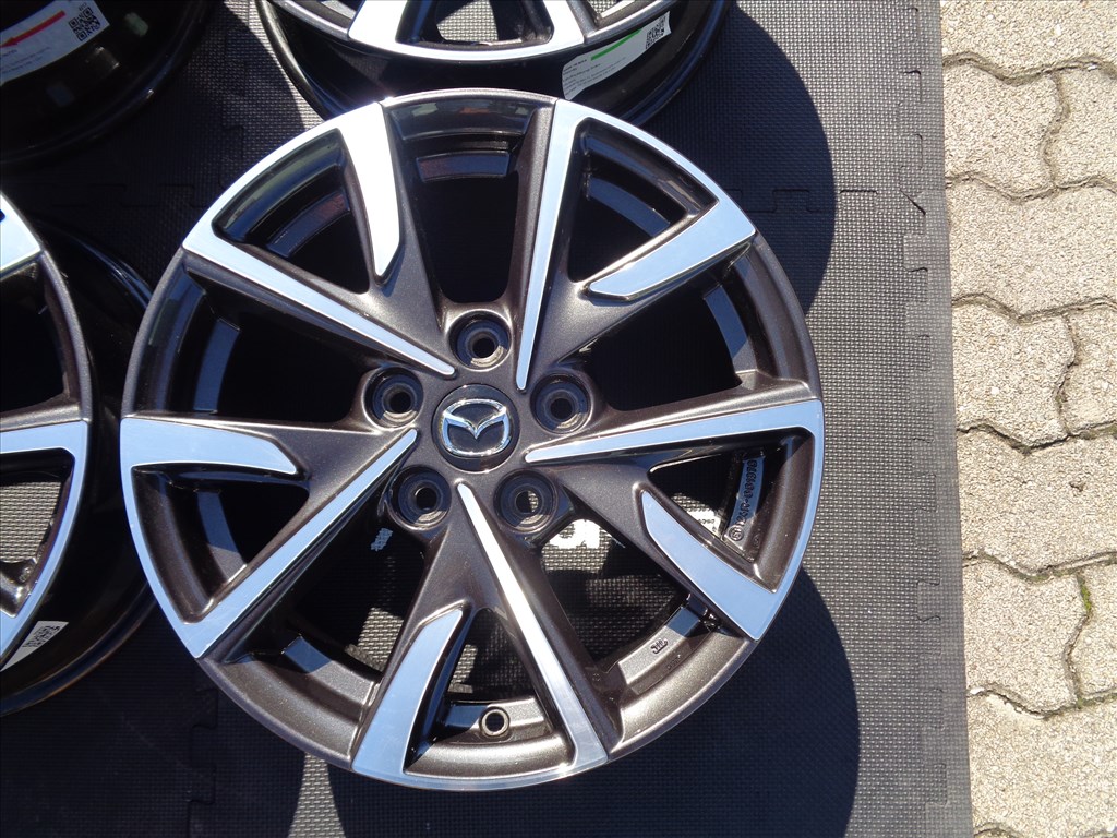Mazda CX-3 gyári alufelni 16-os, szinte mint az új, eladó.  5. kép