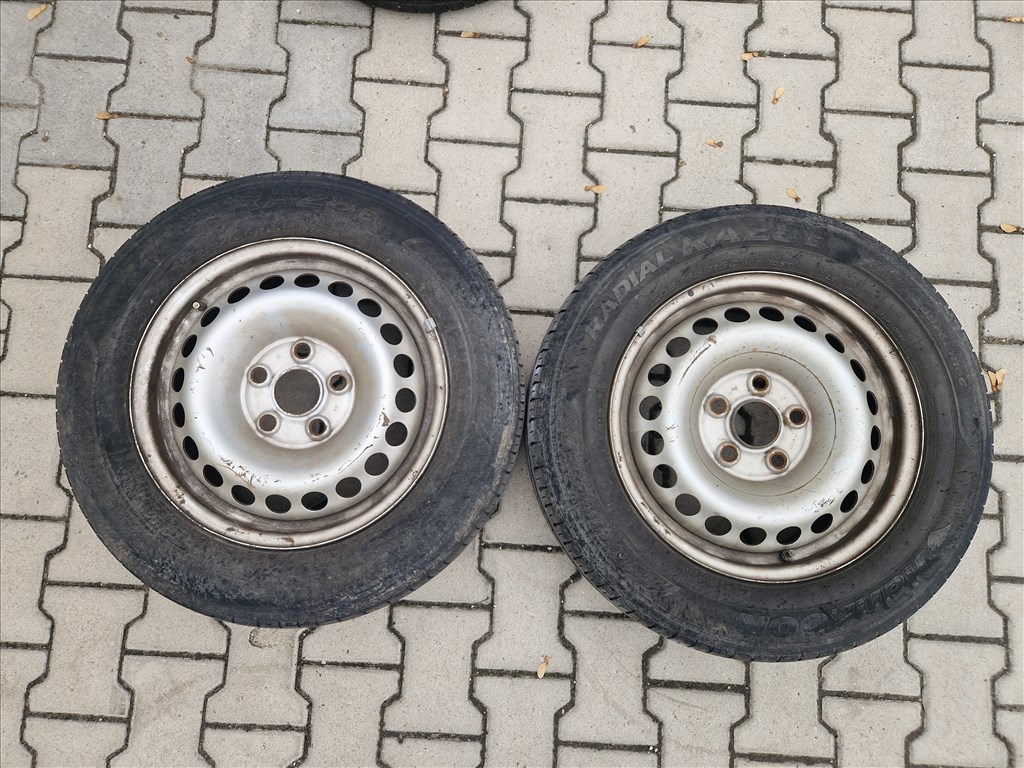  5x120 16" lemezfelni pár Hankook teherautó gumival (26134)  1. kép