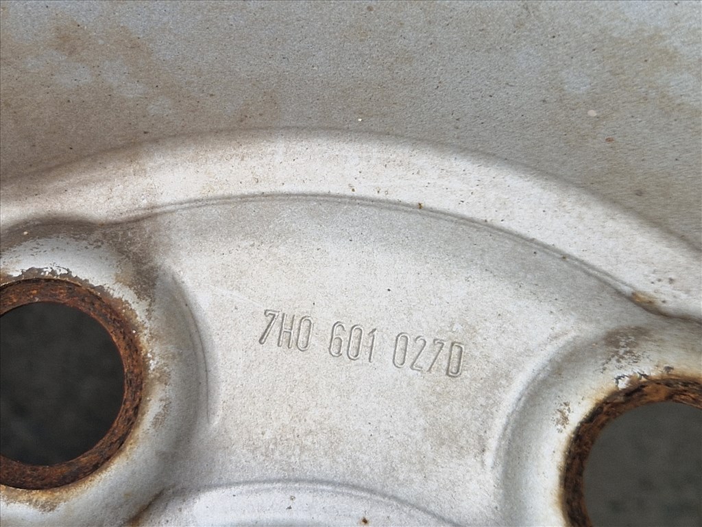  5x120 16" lemezfelni pár Hankook teherautó gumival (26134)  8. kép