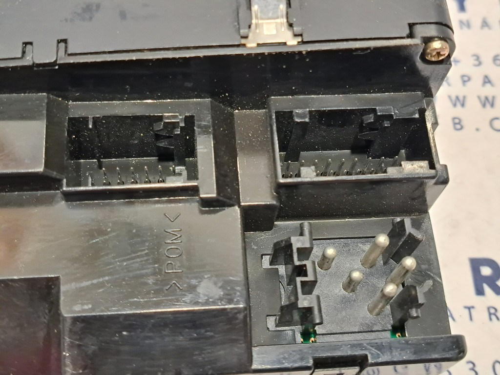 BMW E39 ablakemelõ kapcsoló tükörállító - szépséghibás 4. kép