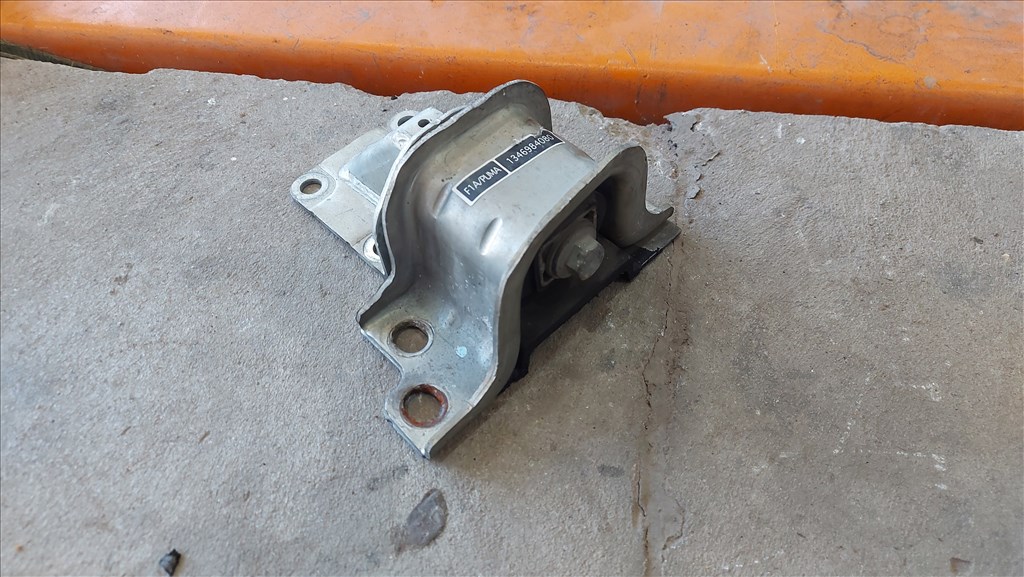 Fiat DUCATO Citroen JUMPER Peugeot BOXER 06 Váltótartó gumi bak 7014 1346984080 3. kép