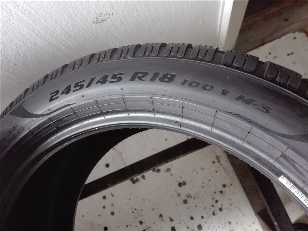 245/45R18 Pirelli téli gumi garnitúra 245/45 r18 4. kép