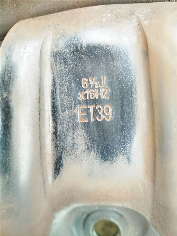  5x110 lyukosztású 16" használt lemezfelni, rajta használt gumi  3. kép