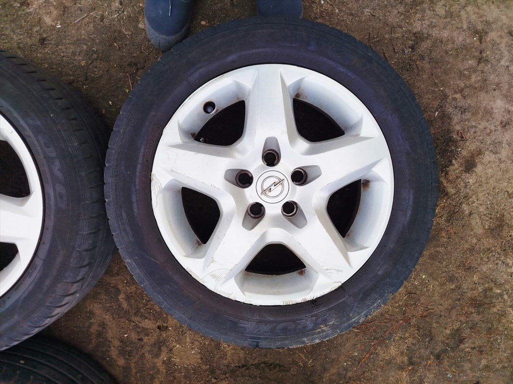  5x110 lyukosztású 16" használt lemezfelni, rajta használt gumi  4. kép