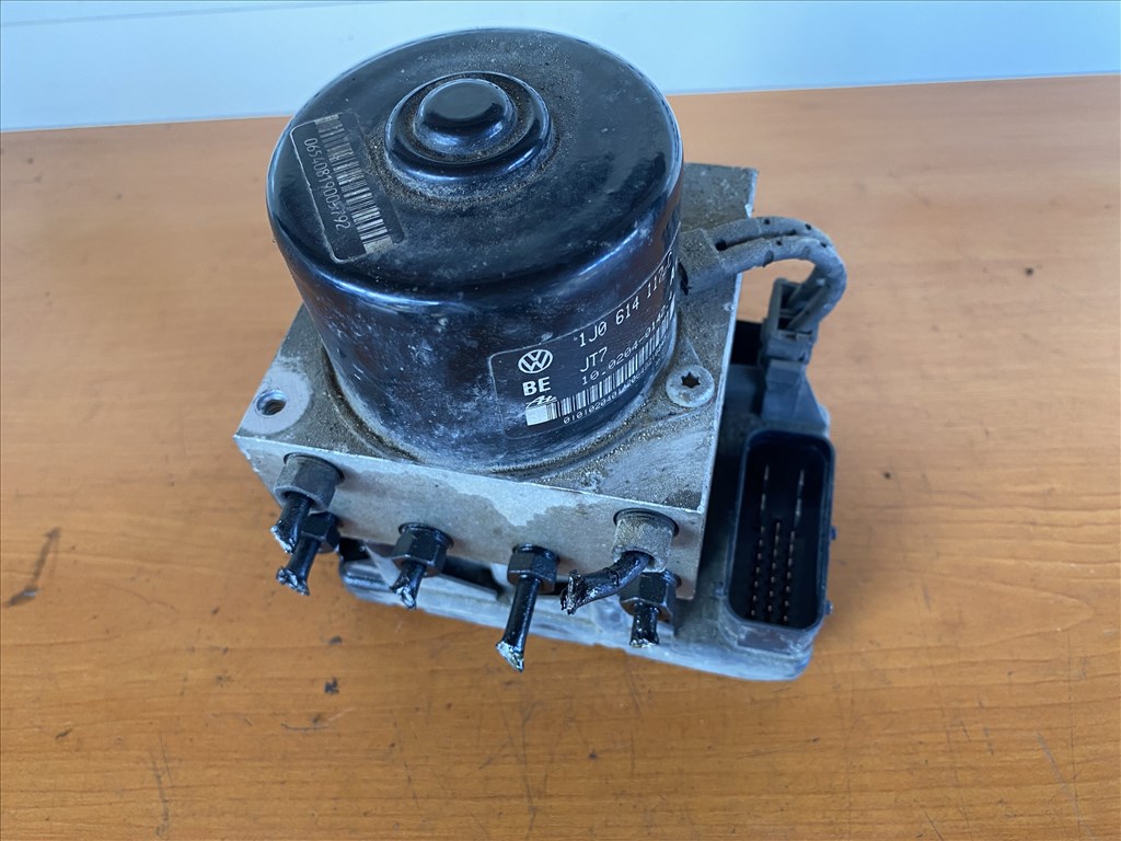 Audi A3 8L1 1,6B  ABS kocka 2. kép