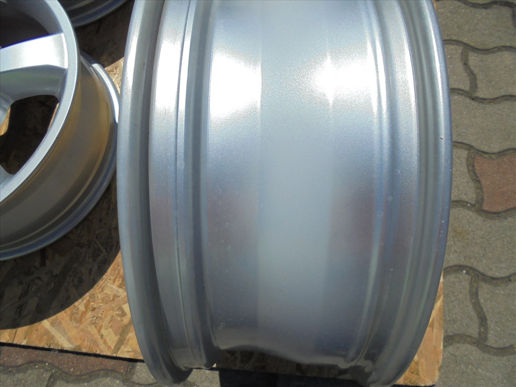 17-es KIA gyári alufelni mint az új eladó 6. kép