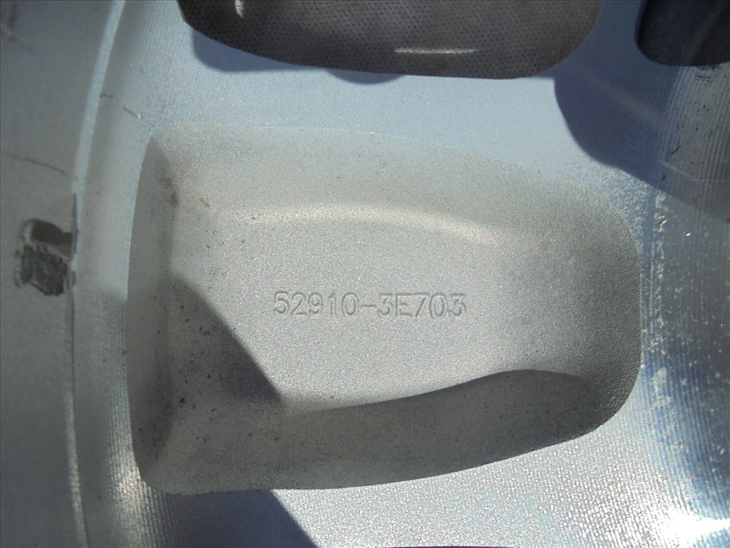 17-es KIA gyári alufelni mint az új eladó 7. kép