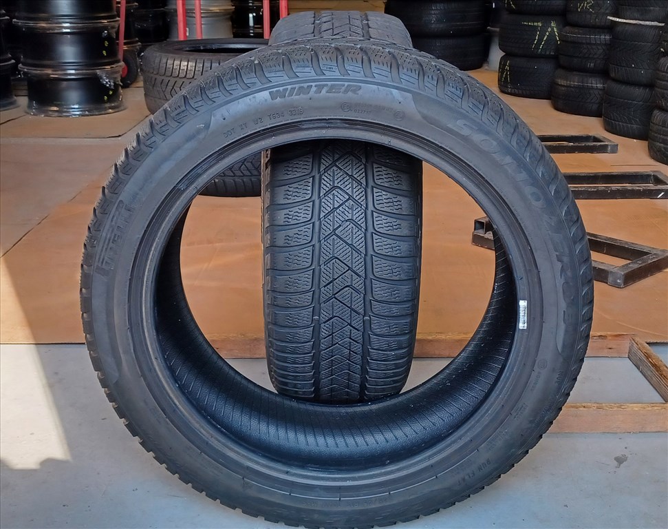 Defekttűrő Pirelli Sottozero3 Winter 245/45 R19 téli gumik 2db 3. kép