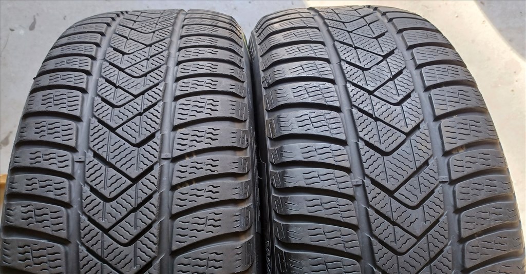 Defekttűrő Pirelli Sottozero3 Winter 245/45 R19 téli gumik 2db 5. kép