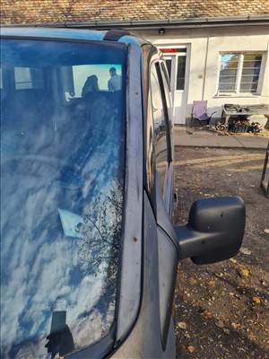 Mercedes Vito (1st gen) W638 szélvédő takaró díszléc 