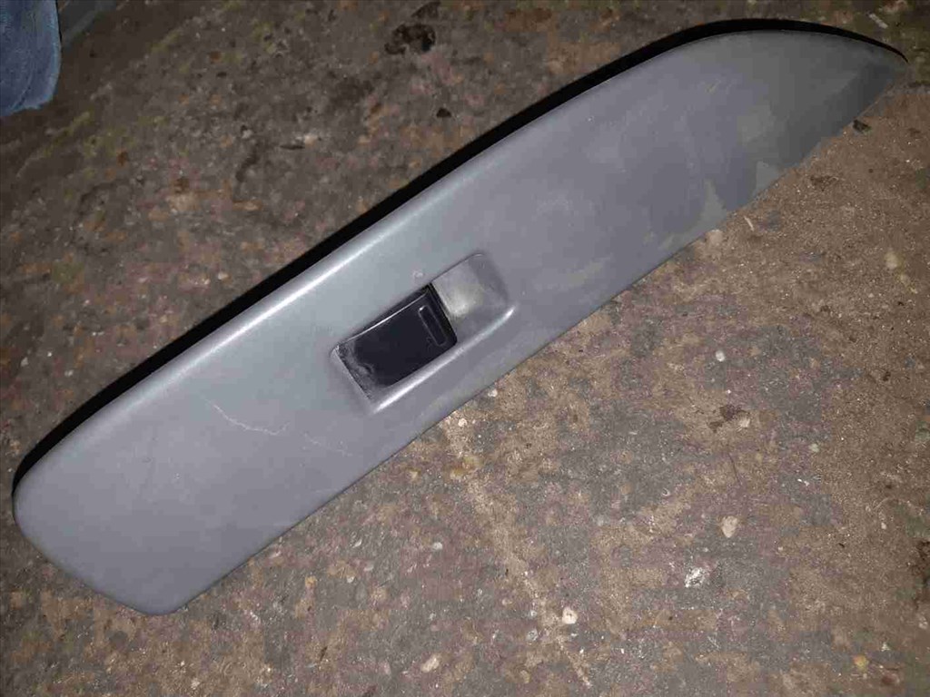 Suzuki Swift II 92-03 Jobb Elsõ Ablakemelõ Kapcsoló 1. kép