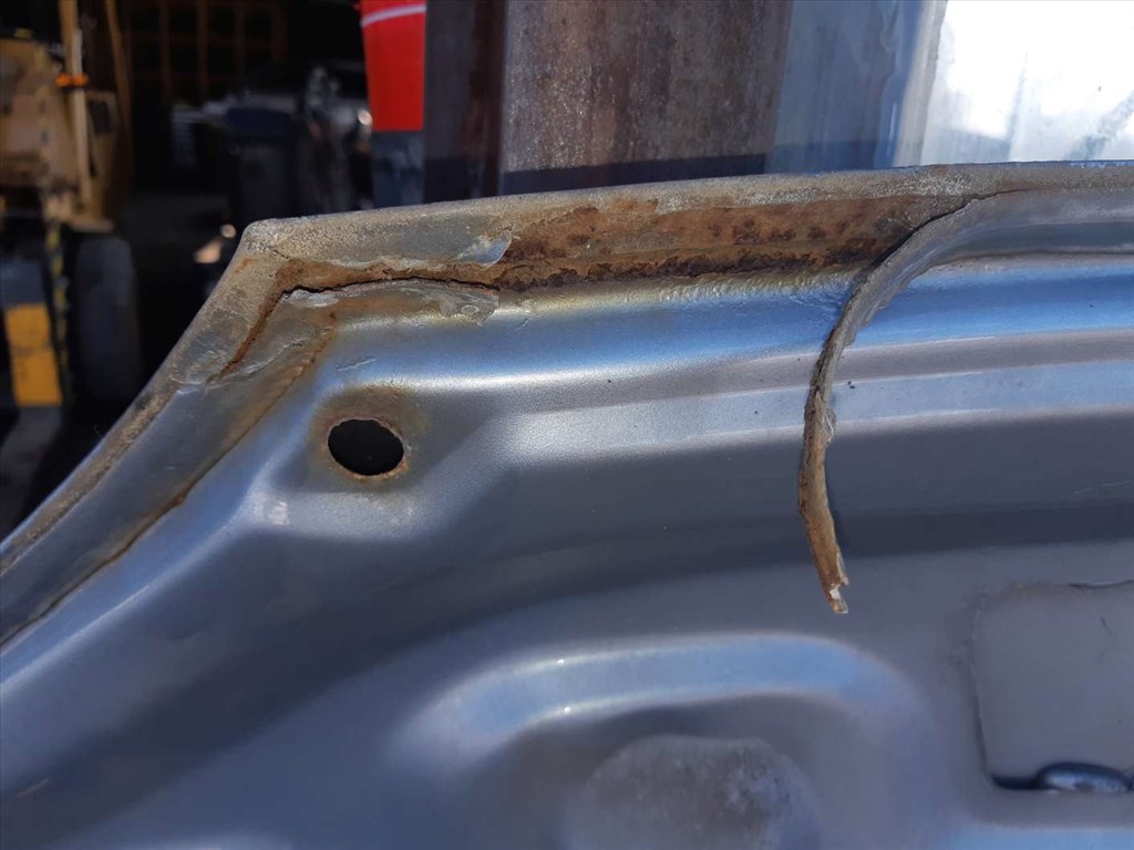 Ford Mondeo III Motorháztetõ 3. kép