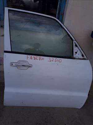 Mitsubishi Pajero Jobb Első Ajtó