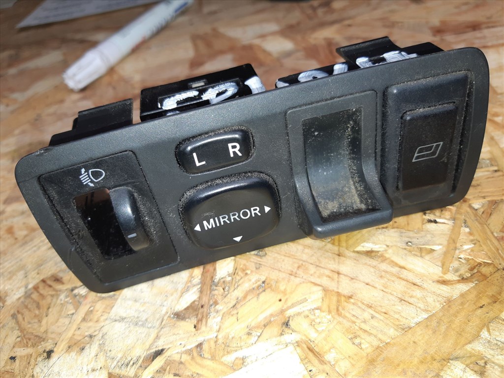 Toyota Corolla 00-06 Ablakemelõ - Elektromos Tükör Állító Kapcsoló 1. kép