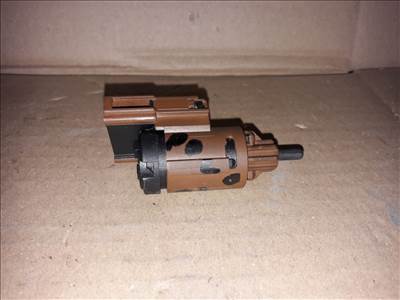 Volkswagen Polo 01- Féklámpa Kapcsoló