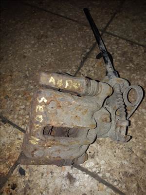 Audi A4 B5 Bal Hátsó Féknyereg