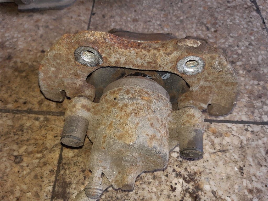 Ford C-Max Jobb Elsõ Féknyereg 3. kép