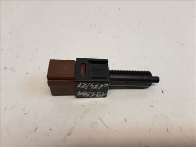 Nissan Micra (K13) kuplungpedál kapcsoló