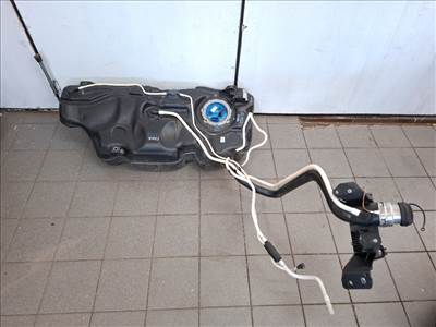 Skoda Fabia  üzemanyag tank (üzemanyagtartály) 2Q020101
