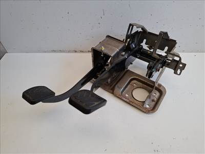 Suzuki Splash  fékpedál
