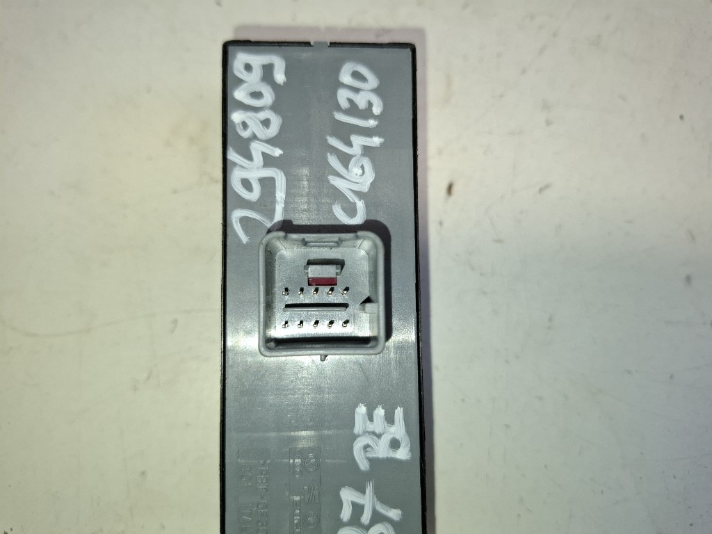 Volkswagen Passat VII (3C) bal elsõ ablakemelõ kapcsoló 1K4959857B 4. kép