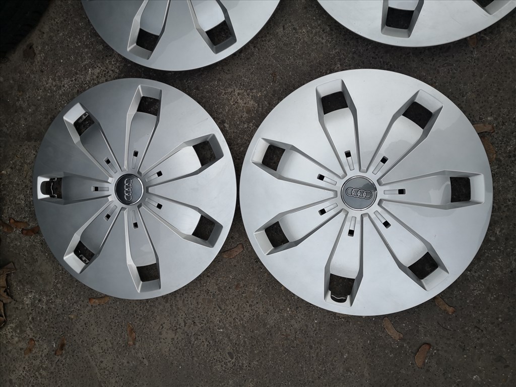 16-os Gyári Audi dísztárcsa 20000ft a 4db/47/ 1. kép