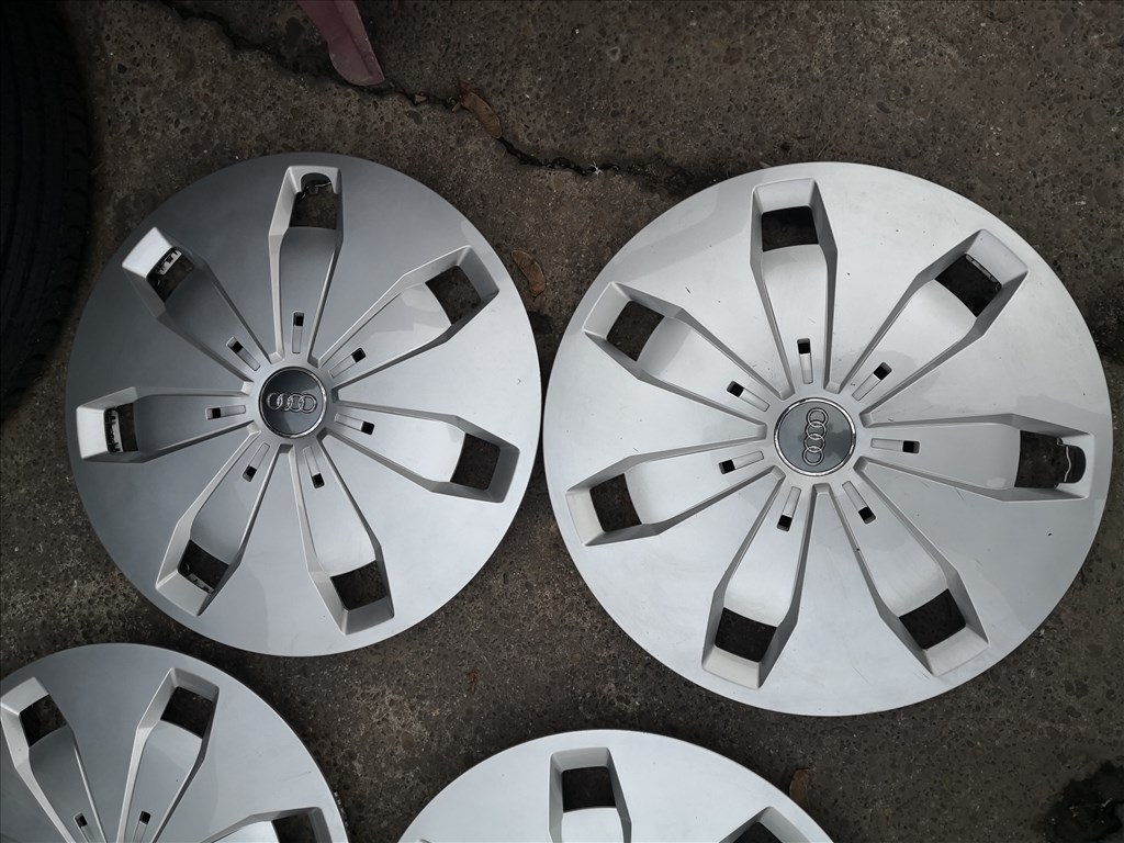 16-os Gyári Audi dísztárcsa 20000ft a 4db/47/ 2. kép
