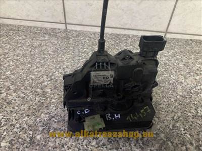 Opel Corsa D - Meriva B bal hátsó, bal első ajtózár-- zárszerkezet - betét 13258266 EQ