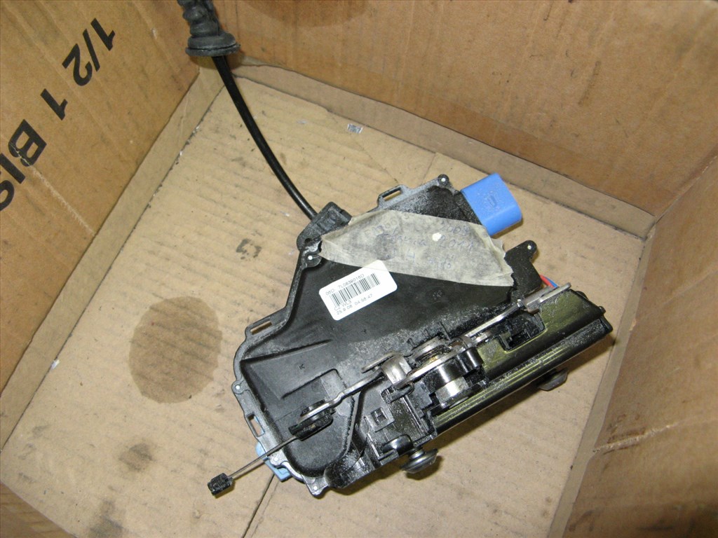 Skoda Octavia II jobb hátsó ajtózár eladó 2. kép