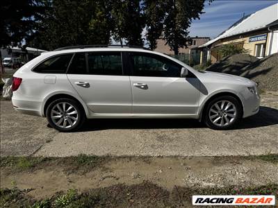 Skoda Superb II jobb első ajtó 