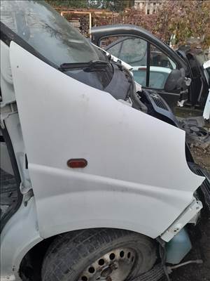 Renault trafic jobb első sárvédő 