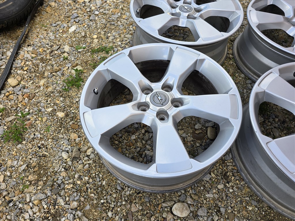  18-as,5x115-ös újszerű gyári Opel alufelni 4. kép