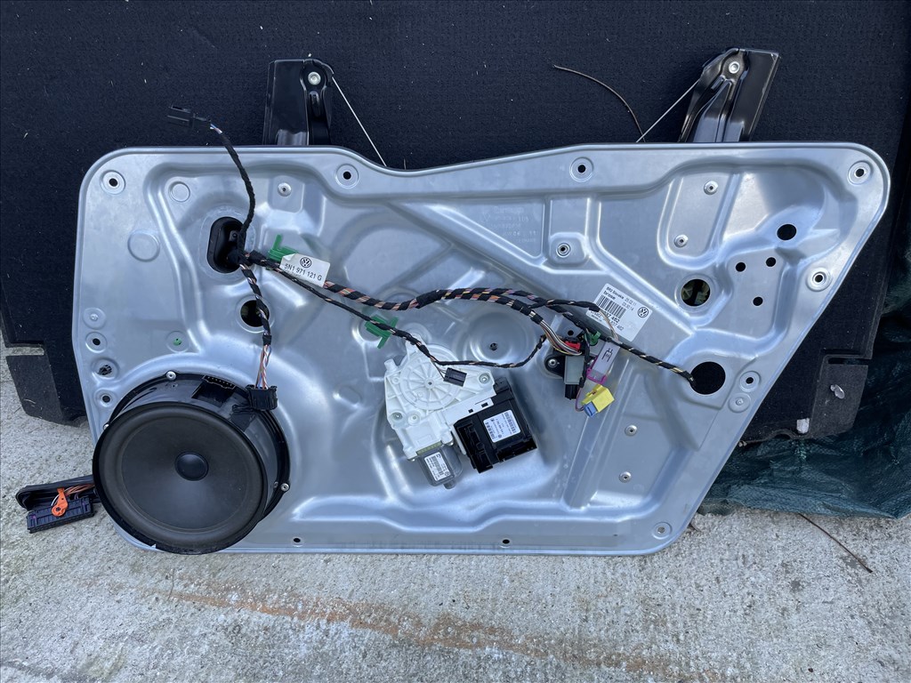 Volkswagen Tiguan I VW Tiguan ablakemelő szerkezet 1. kép