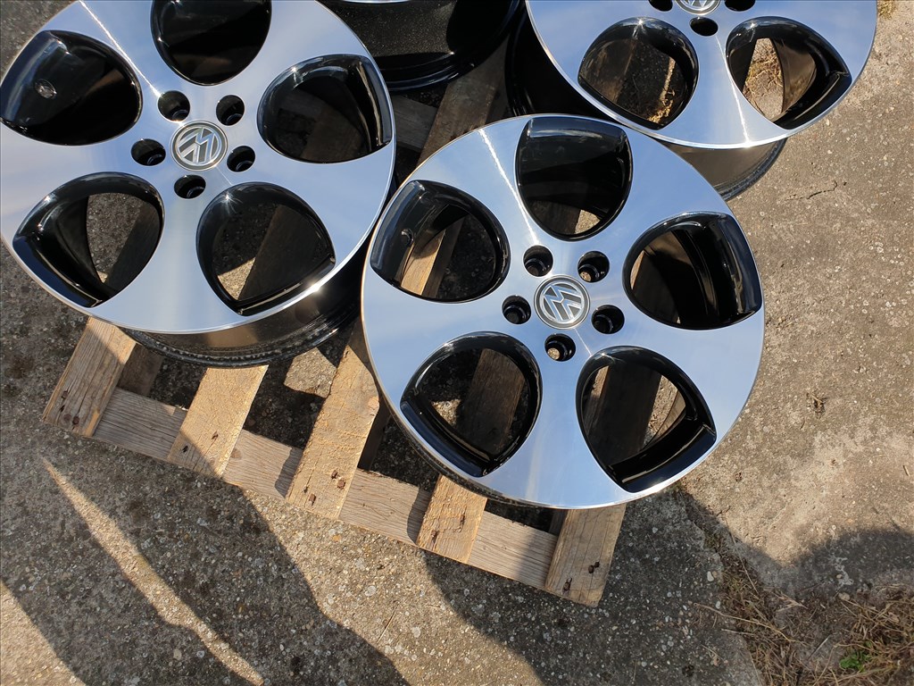 17" 5x112 Volkswagen Golf GTI 4. kép