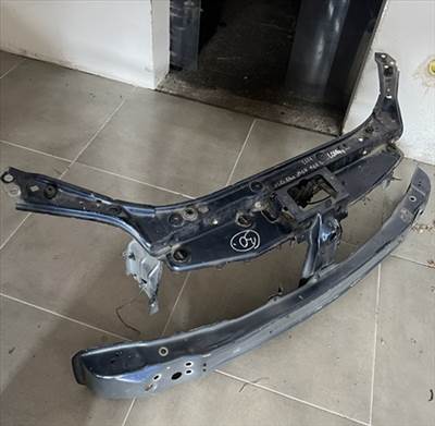 Dacia Sandero II, Dacia Logan II MCV homlokfal/kereszttartó zárhíddal