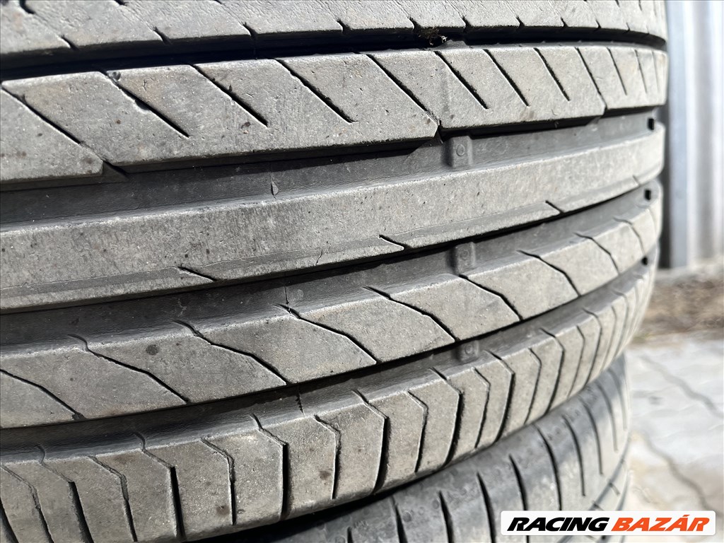  225/4517" újszerű Continental nyári gumi  1. kép