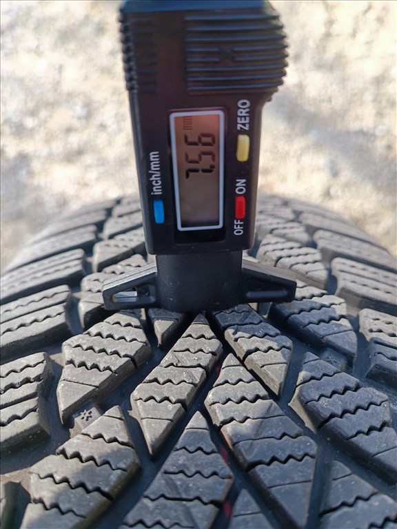 17" Gyári  Skoda Kodiaq alufelni, rajta 215/65 R17  Bridgestone téli gumikkal  8. kép