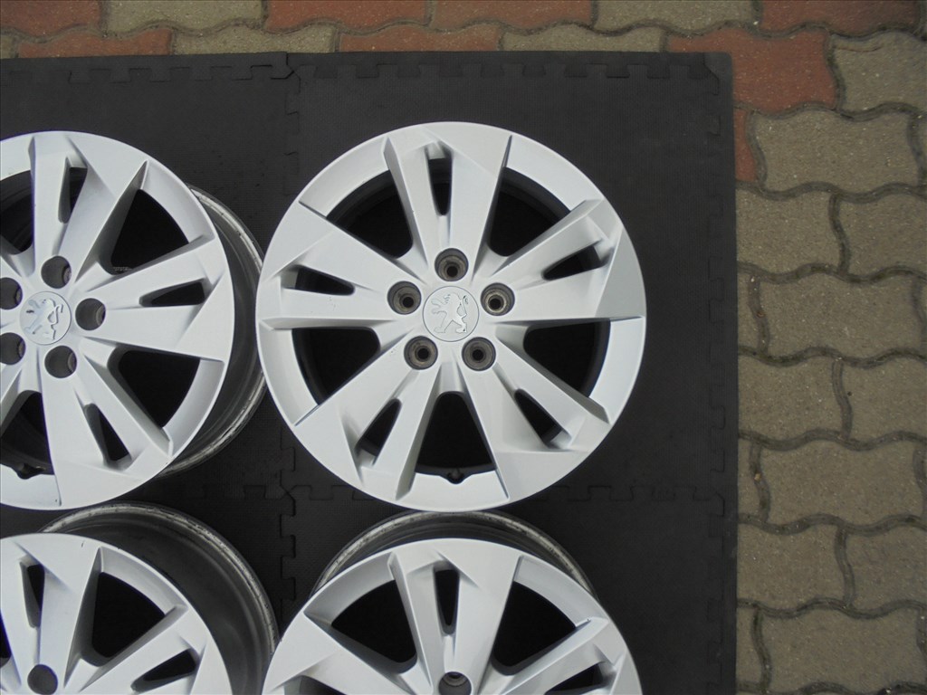  16-os 5 x 108-as újszerű gyári Peugeot alufelni eladó 4. kép