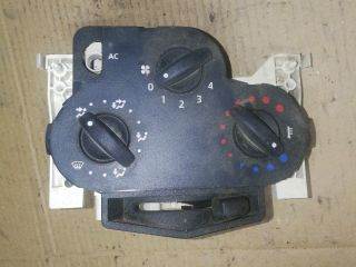 Dacia Logan I Fűtéskapcsoló (Nem klímás) *111433* n100920k