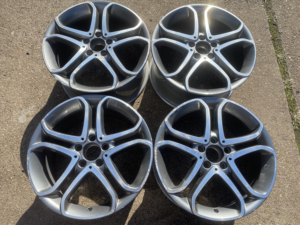 4db gyári 18" Mercedes-Benz E212 alufelni. (4150) 1. kép