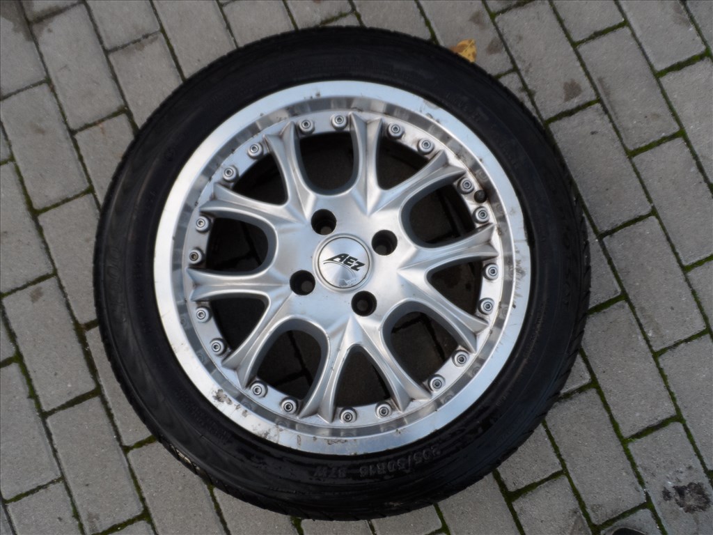  4x108 lyukosztású 16" használt Aez alufelni, rajta 205/50 használt Comforser nyári gumi gumi  2. kép