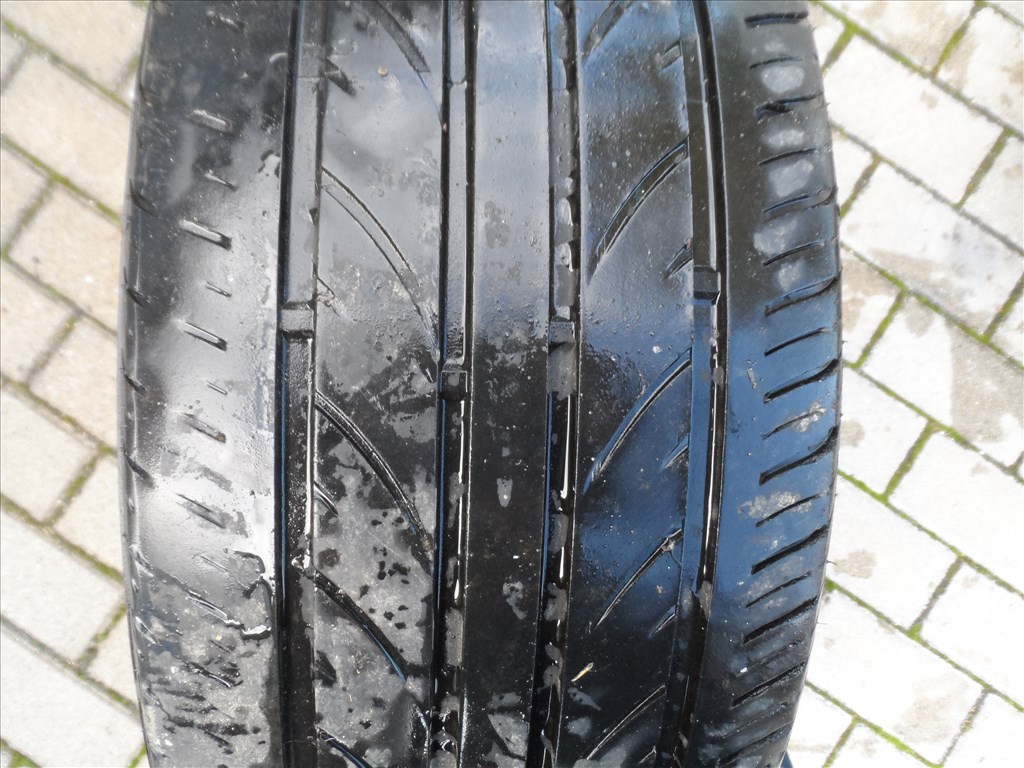  4x108 lyukosztású 16" használt Aez alufelni, rajta 205/50 használt Comforser nyári gumi gumi  8. kép