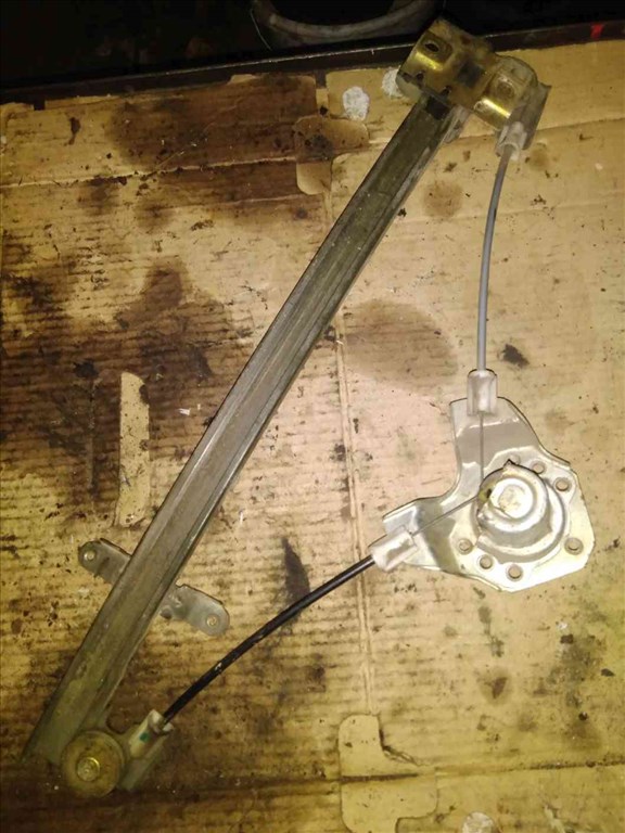 Suzuki Swift II 92-03 Bal Hátsó Ablakemelõ Szerkezet Mechanikus 2. kép