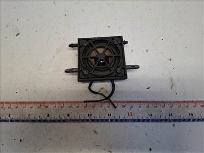 Audi A4 (8E B7) középső hangszóró