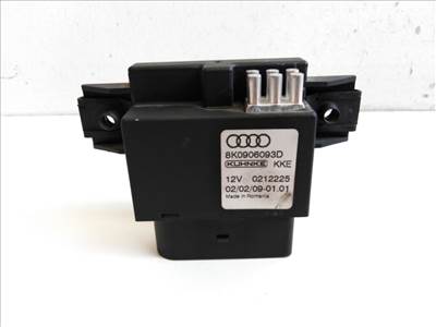 Audi A5 (8T3) üzemanyagpumpa relé 8K0906093D
