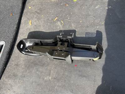 Toyota Yaris (XP90) TOYOTA YARIS Emelő 0911105010