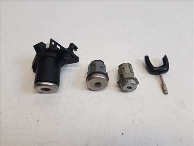 Ford Fusion  zárgarnitúra motorvezérlő nélkül