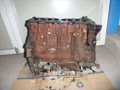 Jaguar x-type  motorblokk fûzött hengerfej nélkül